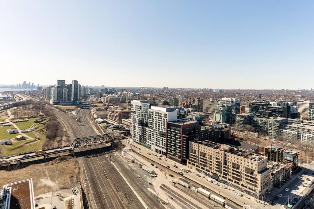 טורונטו Luxury Downtown Lakeview & City View Condo מראה חיצוני תמונה