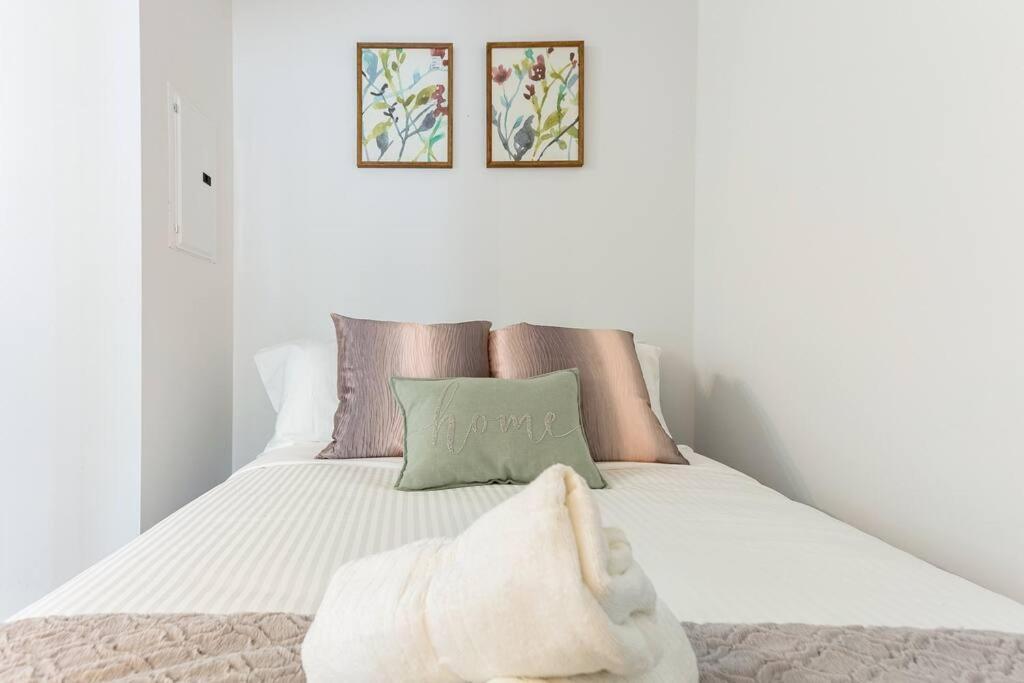 טורונטו Luxury Downtown Lakeview & City View Condo מראה חיצוני תמונה